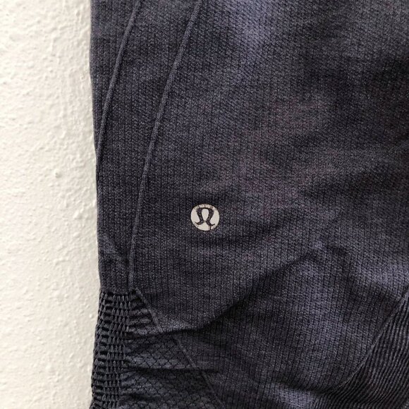 Lululemon In The Flow Crop Size 4 - Picture 7 of 10